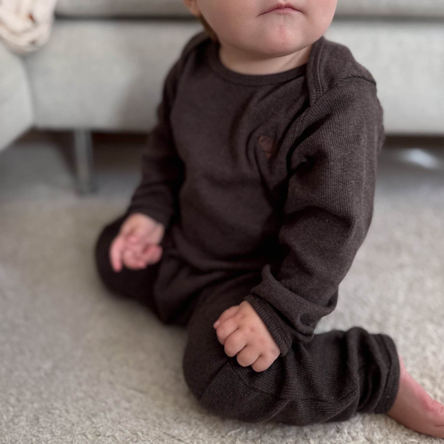 - Dark brown melange